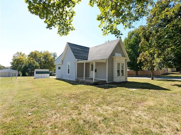 155 W 14th St, Horton, KS 66439