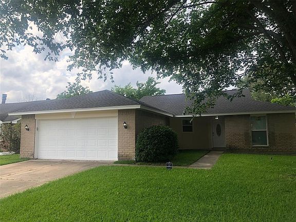 3rd image of 2630 Indian Trail Dr