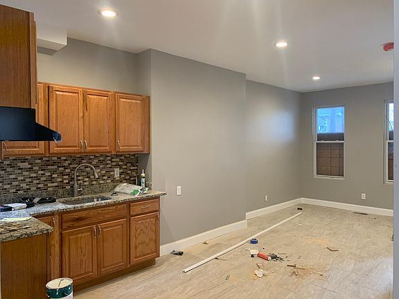 3rd image of 729 N 44th St #1