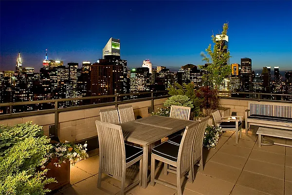 Sold by Nest Seekers International | media 21