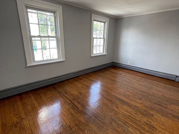 2nd image of 222 Washington St APT 3