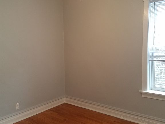 2nd image of 4735 N Washtenaw Avenue # Fl 3rd