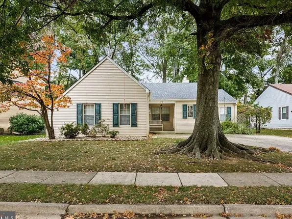 15 Embassy Dr, Cherry Hill, NJ 08002