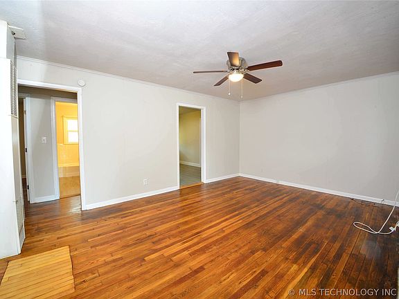 3rd image of 4628 S 31st Ave W