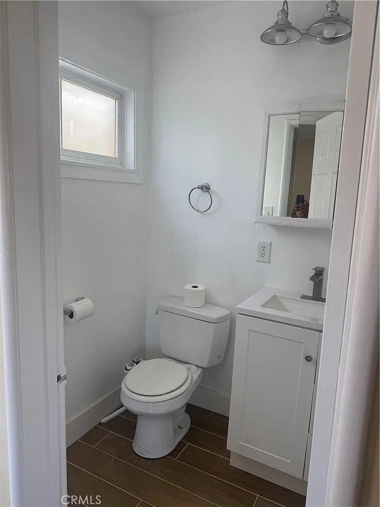 3 bed, 850 sqft, $3,500 — Photo 3