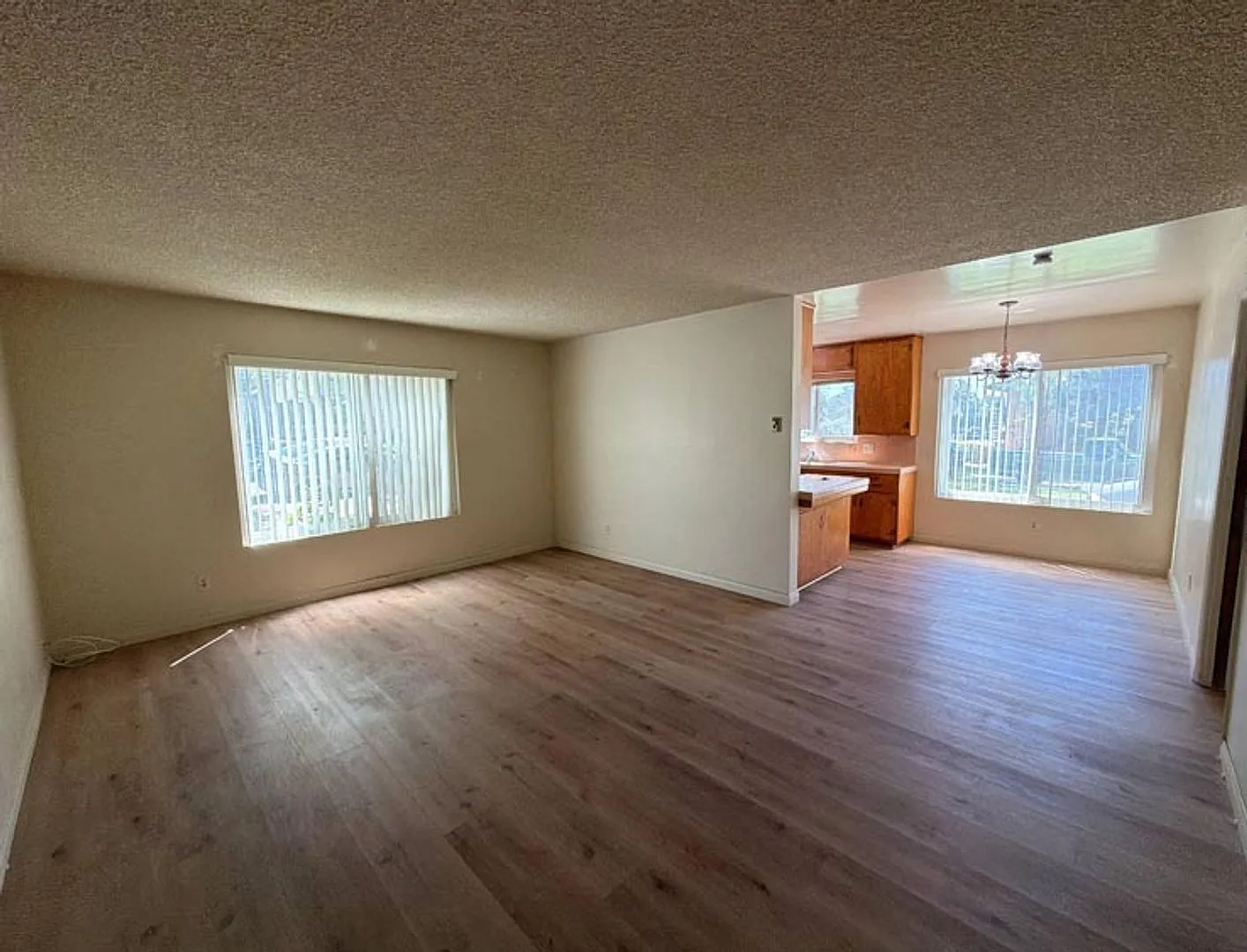 215 N Myrtle Ave — Photo 4