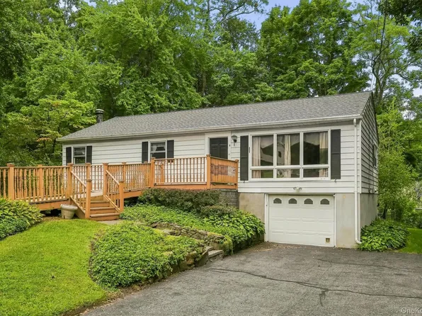 9 Michelle Drive, Newburgh, NY 12550