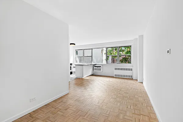 Sold by Compass | media 2