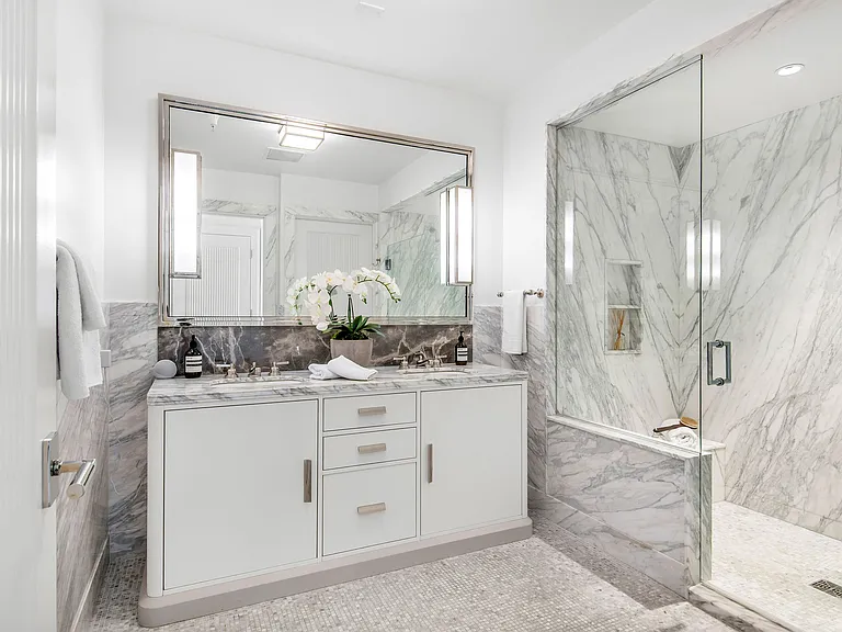 The Residences at Palisades Village — Photo 13