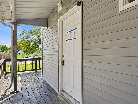 3rd image of 2884 E 9th Ave