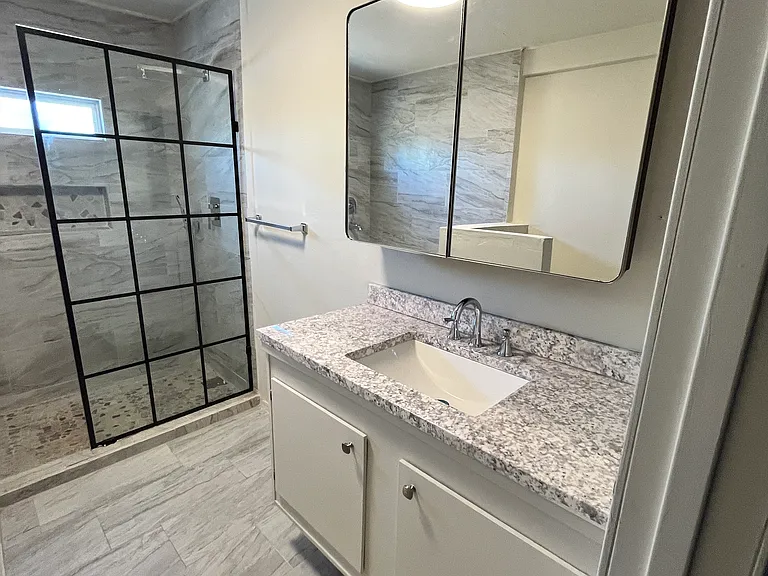 2220 E Grant Rd #B — Photo 7