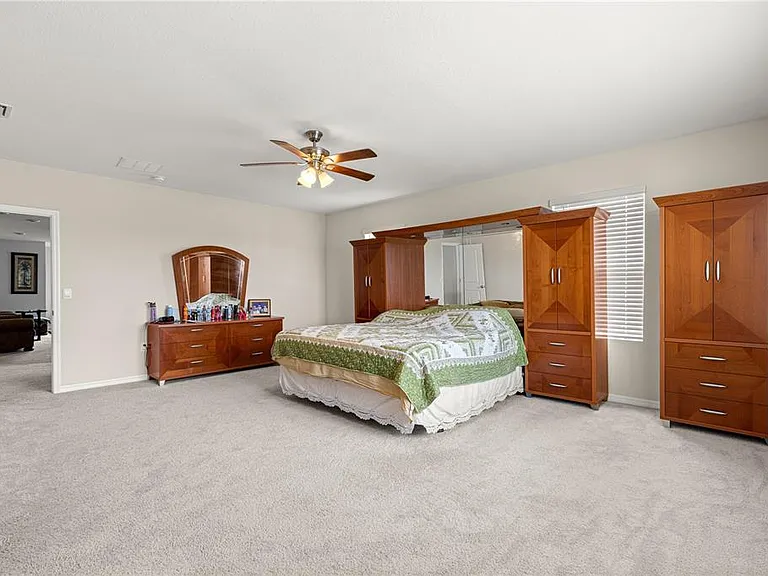 8142 SW 59th Ave — Photo 23
