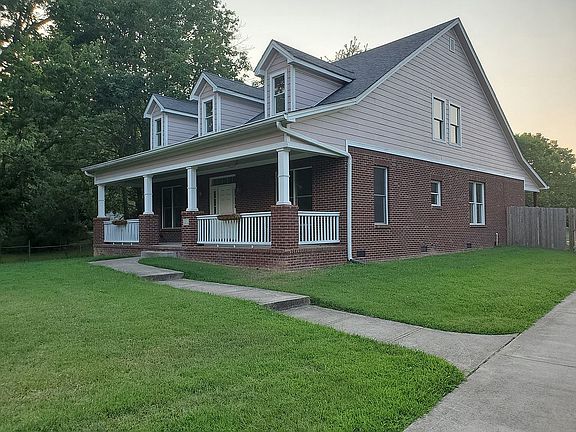 2nd image of 727 Caden Ln