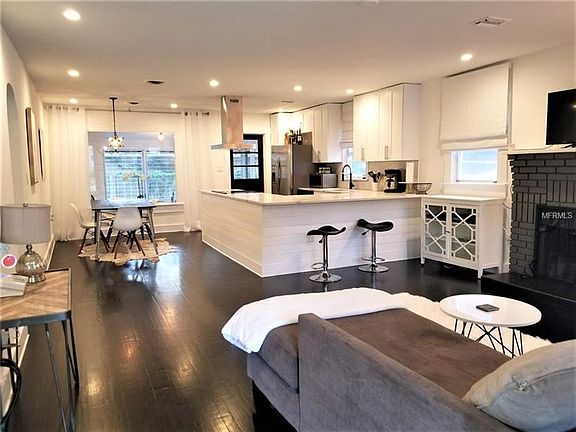4th image of 2519 Harrison Ave