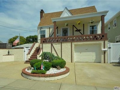 8 Truxton Rd, Island Park, NY, 11558