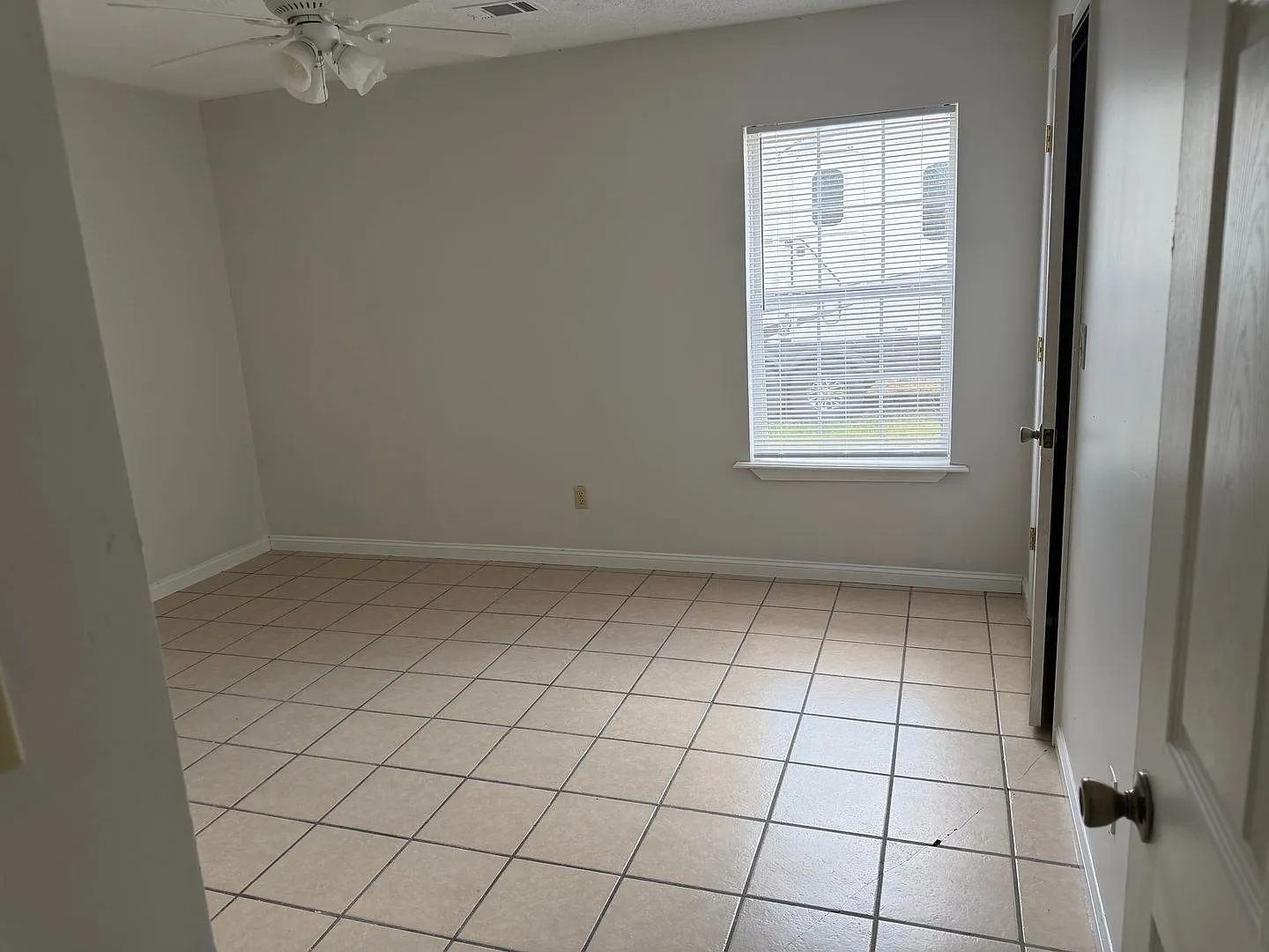 Renovated 3 Bedroom 2 Bath Home for Rent!! — Photo 3