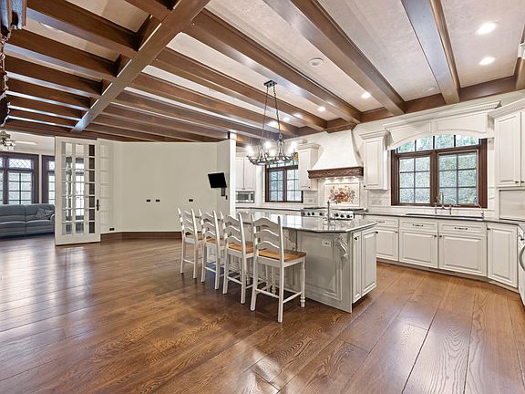 5th image of 24W141 Hobson Rd