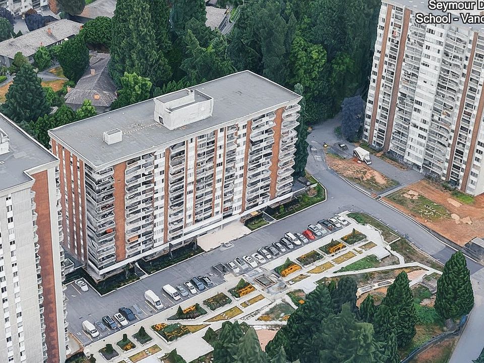 1st image of 2012 Fullerton Ave #202