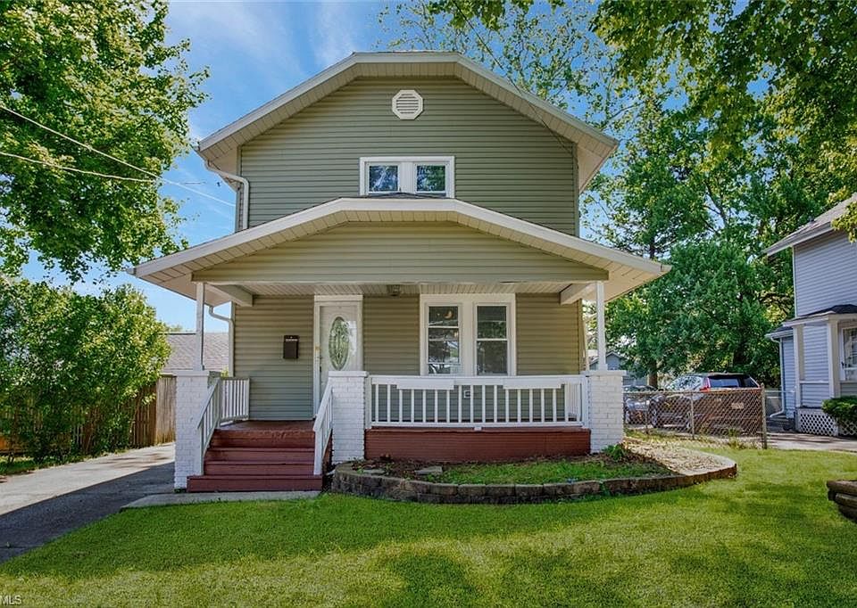1st image of 513 Tompkins Ave