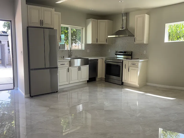 13354 1/2 Reedley St — Photo 3