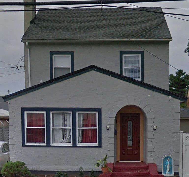 1st image of 1 Evans Ave