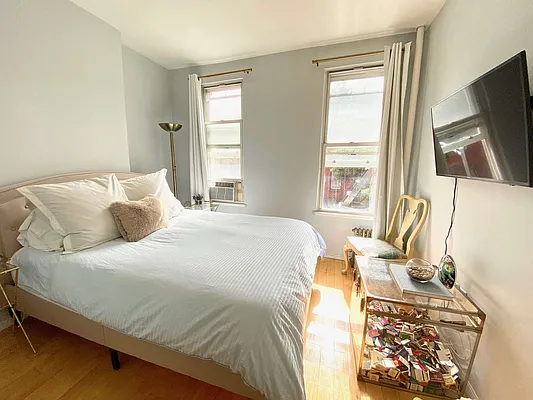 Rented by Compass | media 6