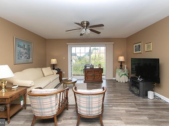 4th image of 1011 Scotswood Ct