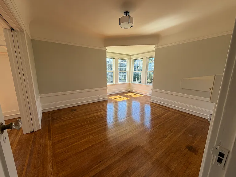 2899 Washington St #3 — Photo 2