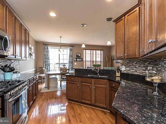 5th image of 9285 Alvyn Lake Cir