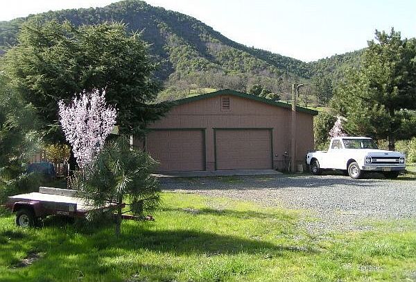 2nd image of 2001 N River Rd