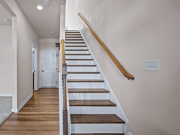 3rd image of 2901 Great Lawn Rd