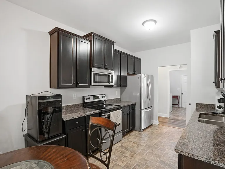 612 Stevens Pl — Photo 7