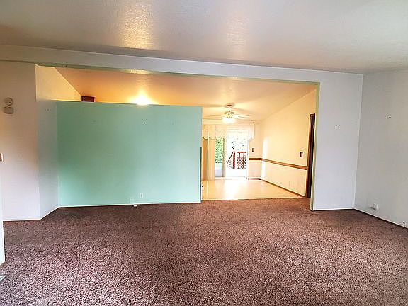 4th image of 550 Evans Ave