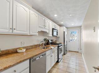 8 Common St APT 3, Stoneham, MA 02180