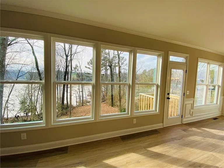 6960 Diana Cir — Photo 24