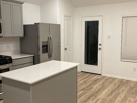 5th image of 5824 Knox Landing Dr