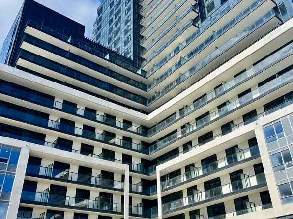 3220 William Coltson Ave E, Oakville, ON