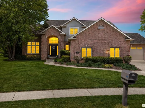 441 Coral Dr, Morton, IL 61550