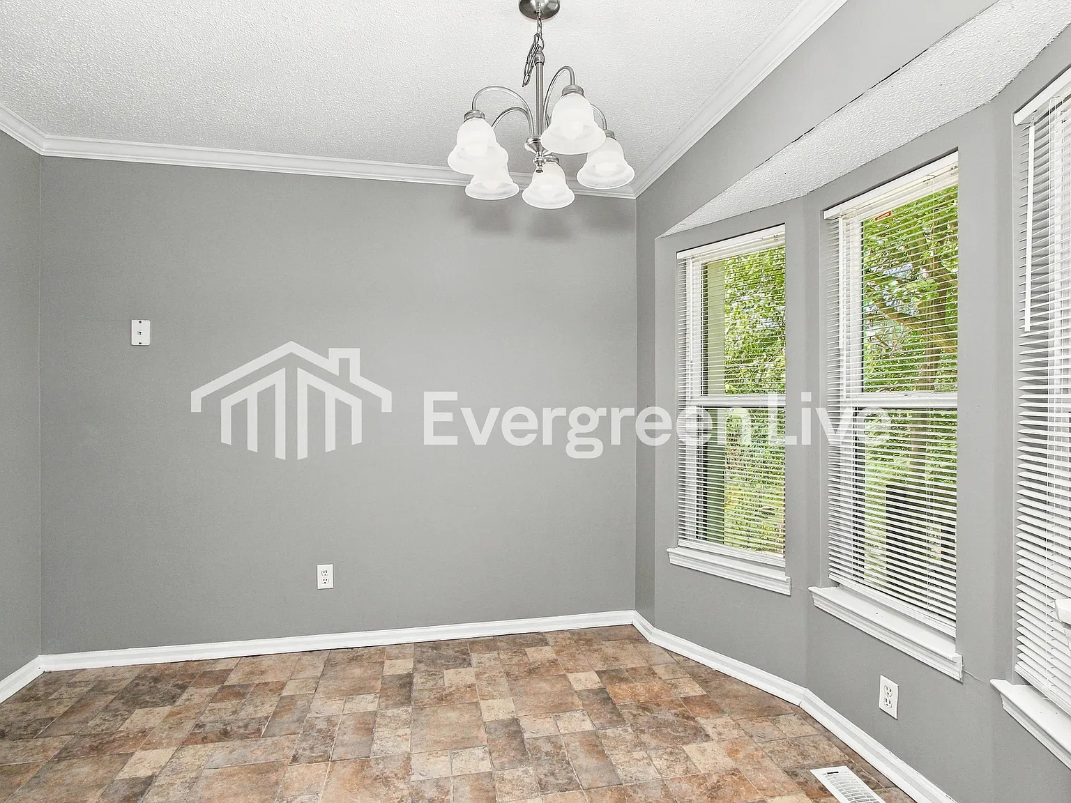 3 bed, 2.0 bath, 1138 sqft, $1,445 — Photo 4