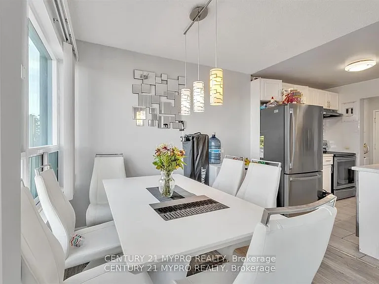 600 Grenfell Dr #410 — Photo 15