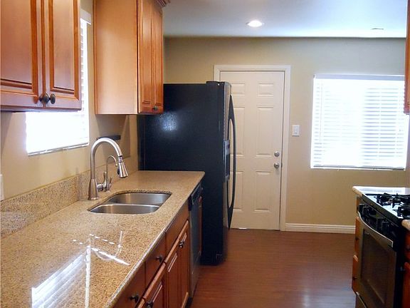 3rd image of 17109 Gumbiner Dr