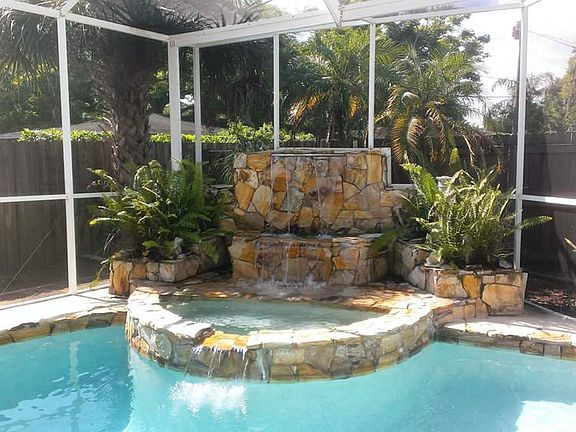 Spill-over Spa / Jacuzzi