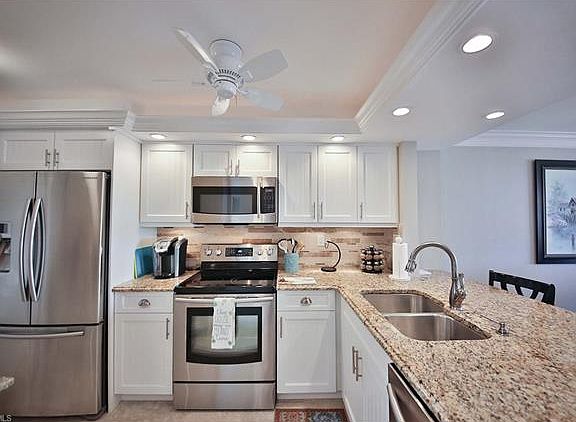5th image of 651 Seaview Ct #B302