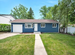 203 Elm Ln, Streamwood, IL 60107