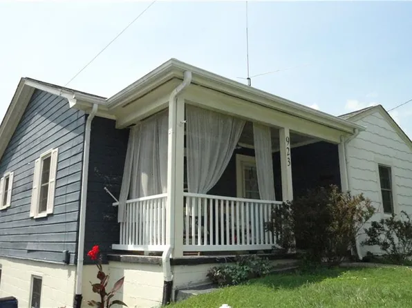 923 N South St, Mount Airy, NC 27030