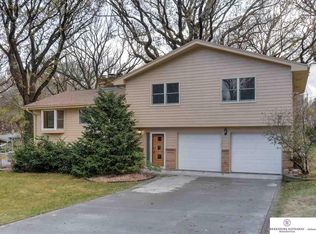 10311 Krug Ave, Omaha, NE 68124