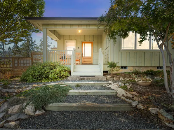 305 Myer Creek Rd, Ashland, OR 97520