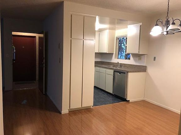 4th image of 3620 Bagley Ave APT 6