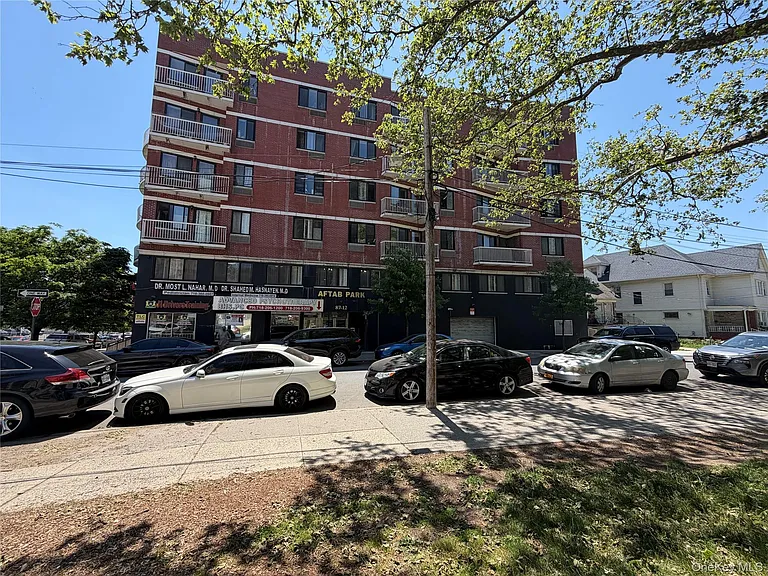 87-12 175th St #6B — Photo 1