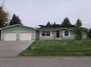 435 Gardner Dr, Blackfoot, ID 83221